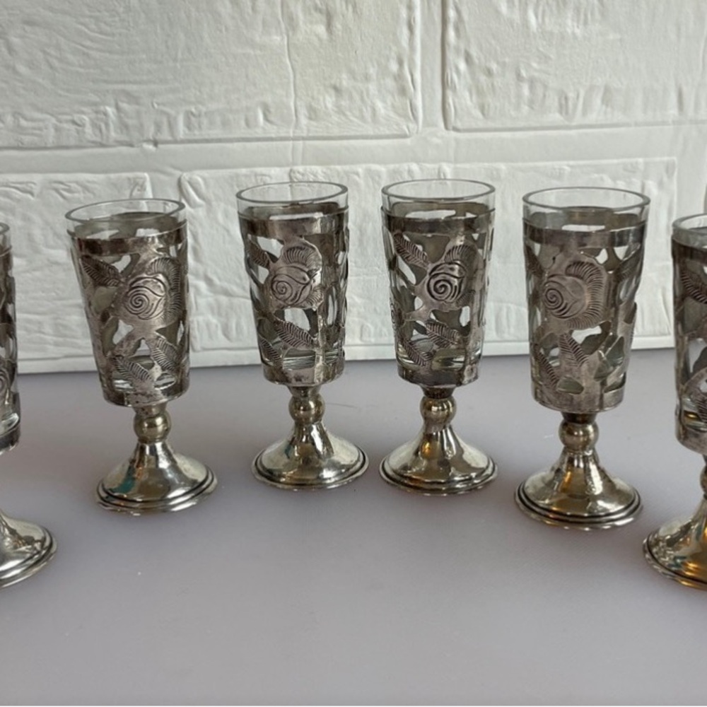 Elegant Sterling Silver Goblet Set. Marked 925